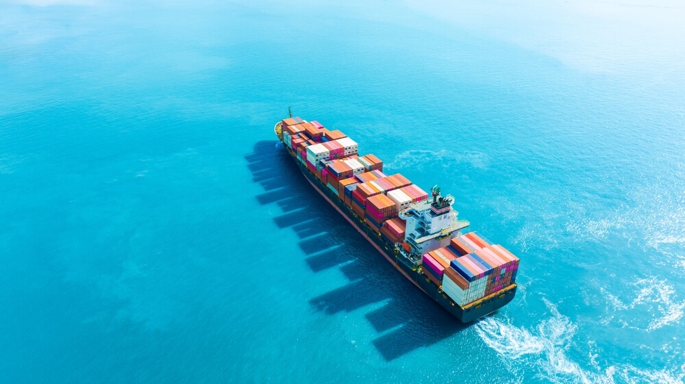 Trump’s Tariff Battle Intensifies: Supreme Court Limits Authority as New Duties Begin