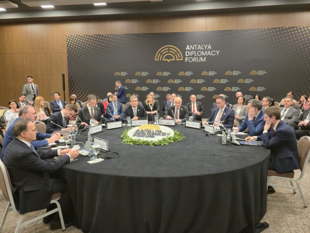 Egypt Antalya Diplomacy Talks Boost Peace Push Up